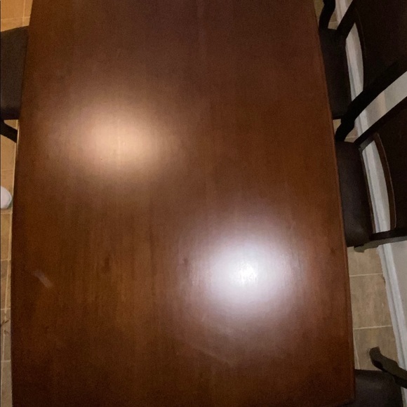 Used- like new table with 6 chairs